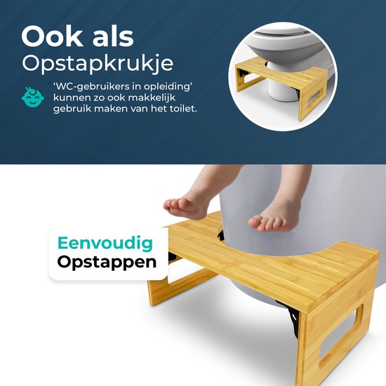 Persoon gebruikt bamboe toiletkrukje in badkamer